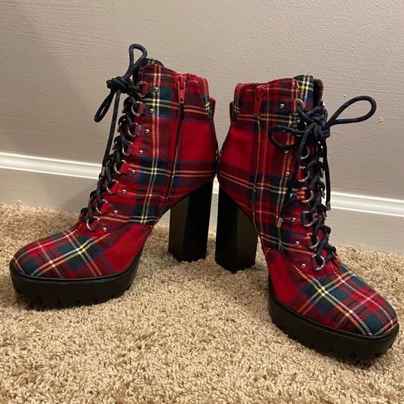 Gianni Bini Ambelynn Plaid Heeled Hiker Lug Sole Combat Bootie Lace Up Boot - Picture 3 of 15